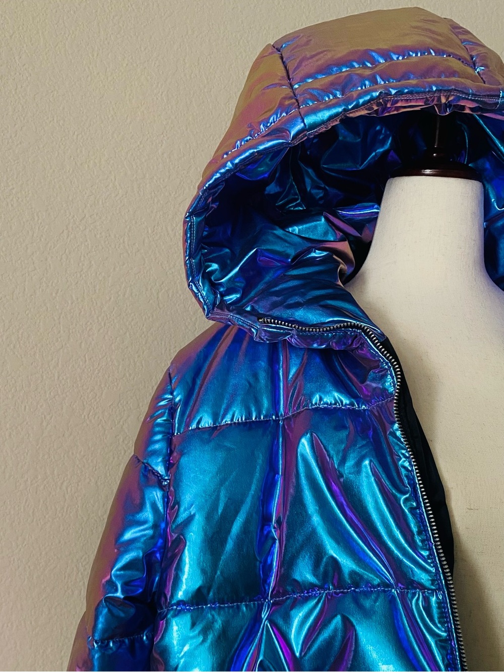 NWT Forever 21 Metallic Puffer Jacket - Picture 5 of 9
